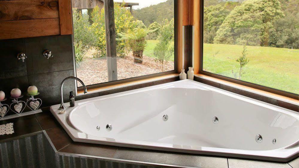 Bed and Breakfast Rustic Hut Bush Retreat Penguin Esterno foto